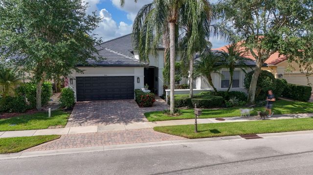 144 Sedona Way, Palm Beach Gardens, FL 33418