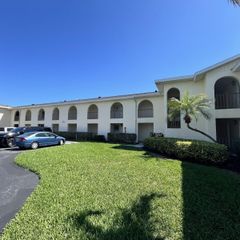 1860 Robalo Drive 104, Vero Beach, FL 32960