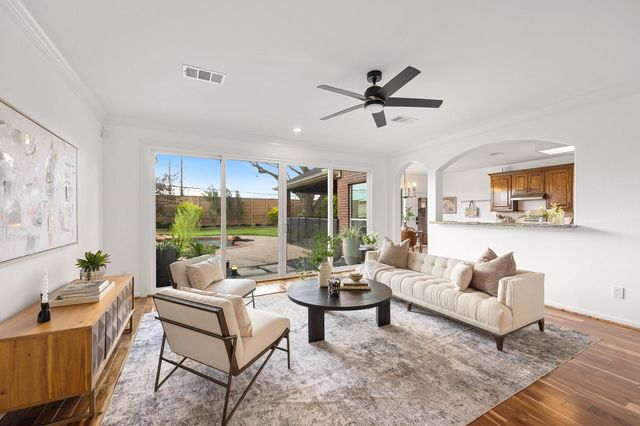 1914 Rosewood Lane, Sugar Land, TX 77479