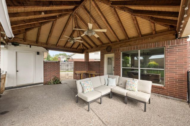 1914 Rosewood Lane, Sugar Land, TX 77479
