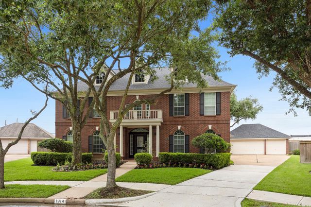 1914 Rosewood Lane, Sugar Land, TX 77479