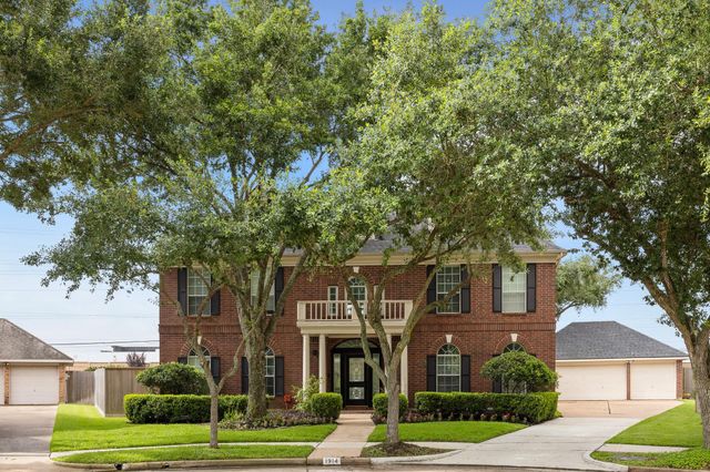 1914 Rosewood Lane, Sugar Land, TX 77479