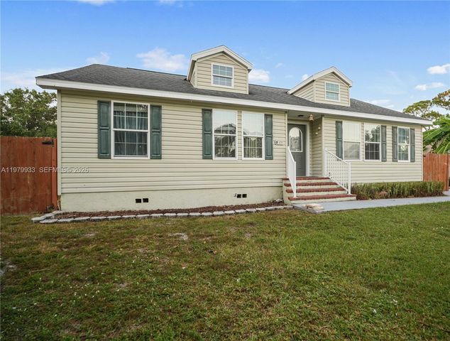 3713 Wild Violet Avenue, Sebring, FL 33876