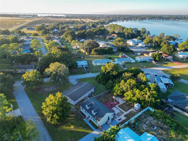 3713 Wild Violet Avenue, Sebring, FL 33876