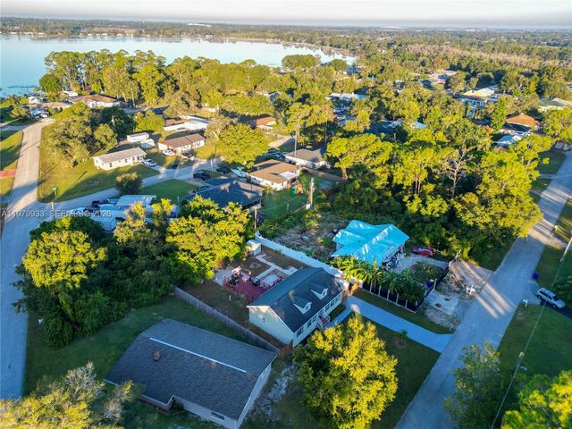 3713 Wild Violet Avenue, Sebring, FL 33876