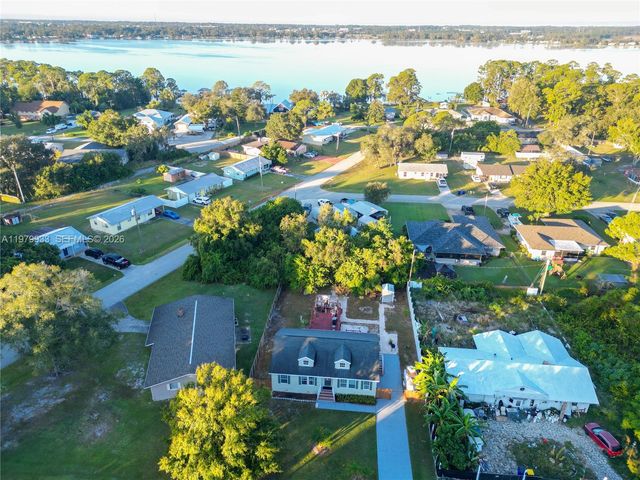 3713 Wild Violet Avenue, Sebring, FL 33876