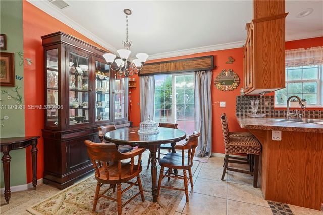 3713 Wild Violet Avenue, Sebring, FL 33876