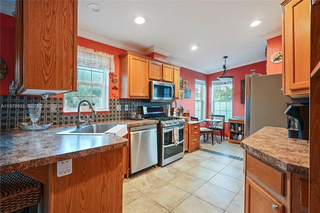 3713 Wild Violet Avenue, Sebring, FL 33876