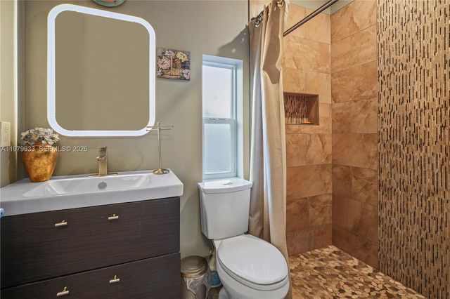 3713 Wild Violet Avenue, Sebring, FL 33876