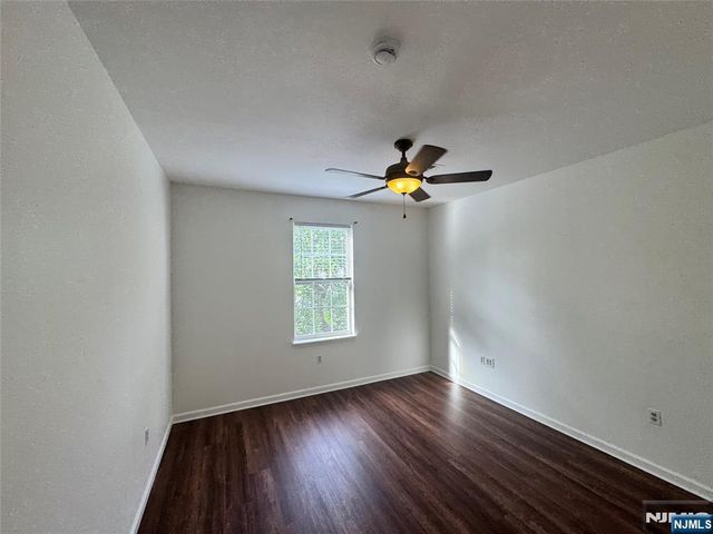 225 Halladay Street 2B, Jersey City, NJ 07304