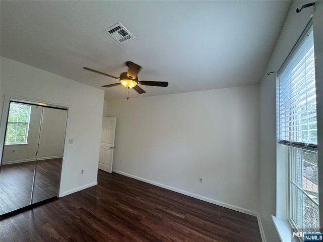 225 Halladay Street 2B, Jersey City, NJ 07304