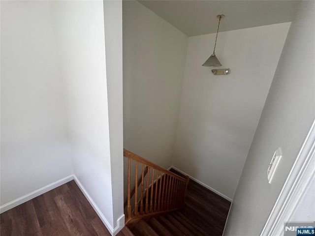 225 Halladay Street 2B, Jersey City, NJ 07304