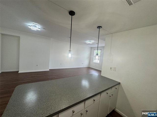 225 Halladay Street 2B, Jersey City, NJ 07304