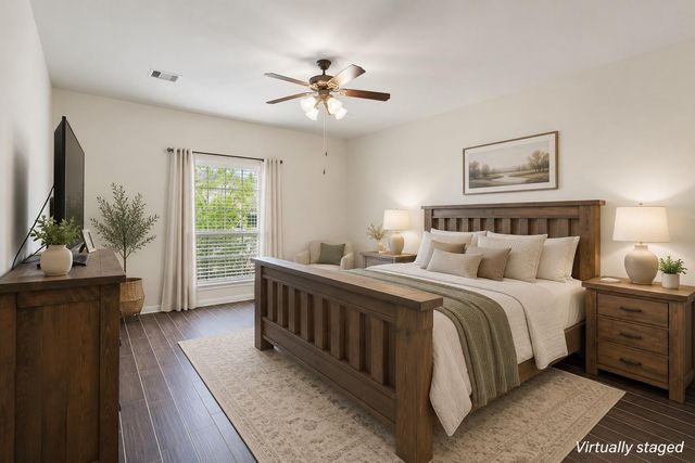 1995 Brentwood Drive, Alvin, TX 77511