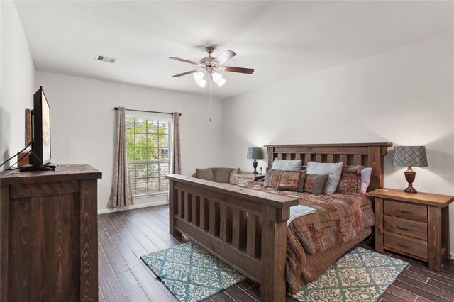 1995 Brentwood Drive, Alvin, TX 77511