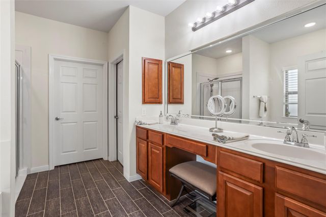 1995 Brentwood Drive, Alvin, TX 77511