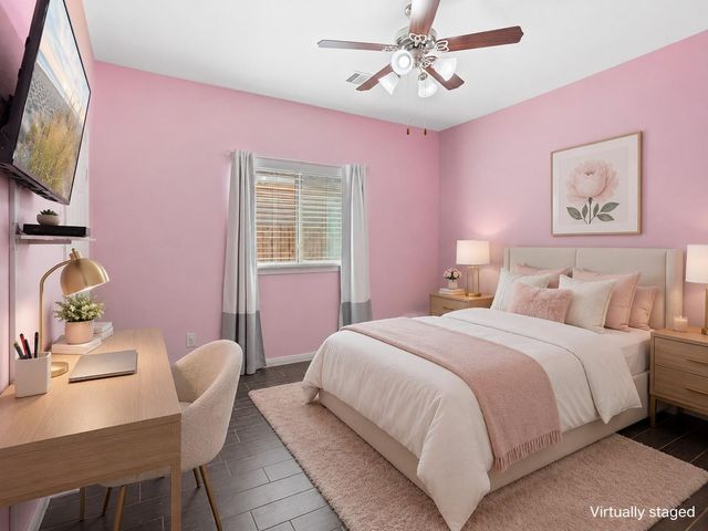 1995 Brentwood Drive, Alvin, TX 77511