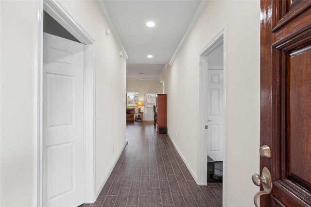 1995 Brentwood Drive, Alvin, TX 77511