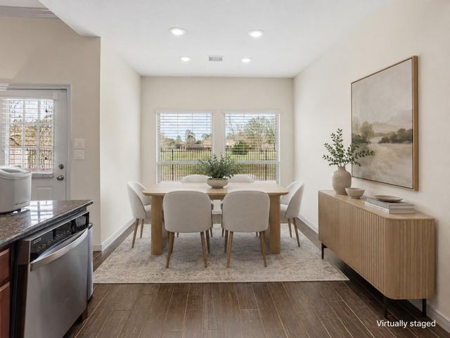 1995 Brentwood Drive, Alvin, TX 77511