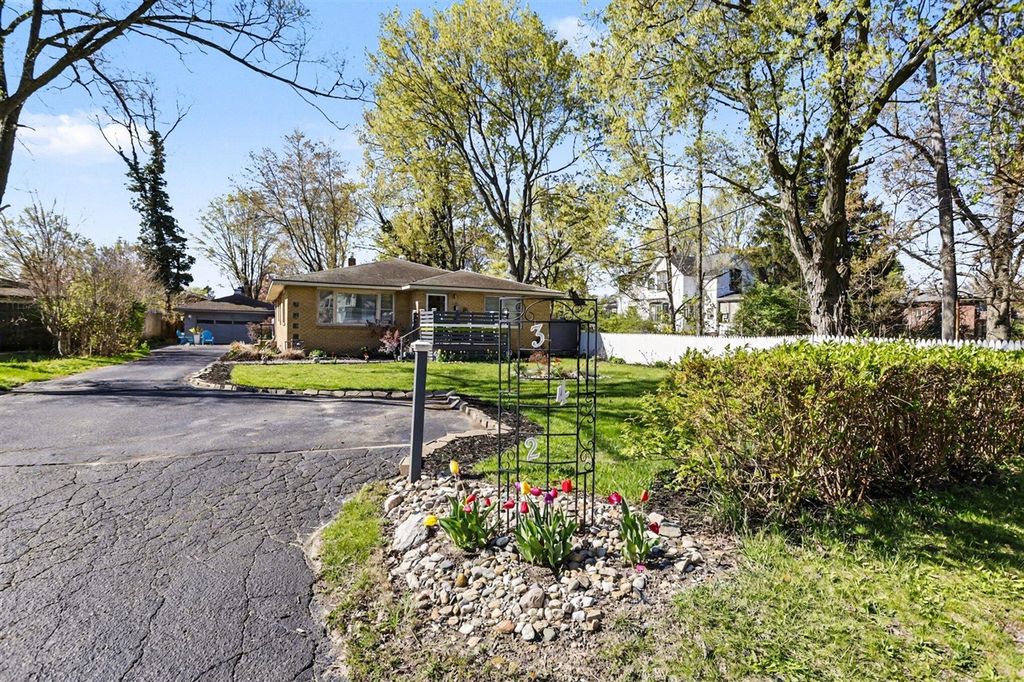 342 E Napier Avenue, Benton Harbor, MI 49022