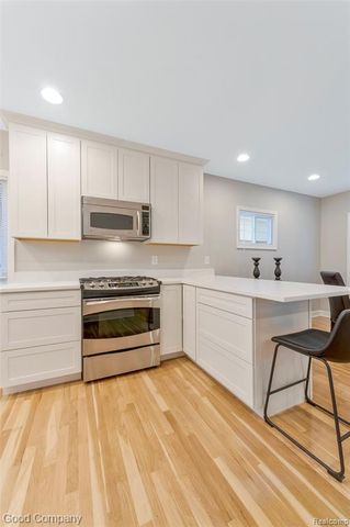 824 Florence Avenue, Royal Oak, MI 48067