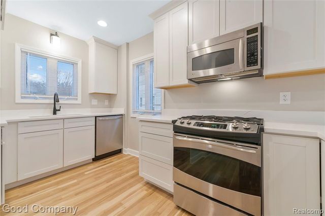 824 Florence Avenue, Royal Oak, MI 48067