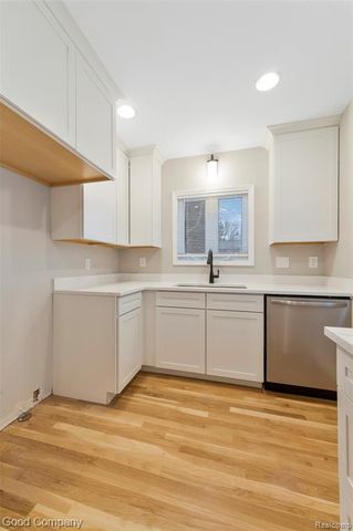 824 Florence Avenue, Royal Oak, MI 48067