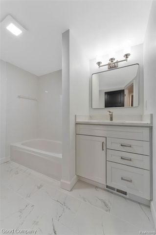 824 Florence Avenue, Royal Oak, MI 48067