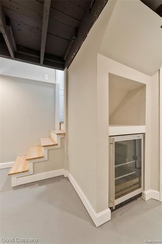 824 Florence Avenue, Royal Oak, MI 48067