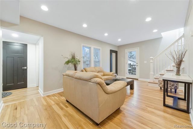 824 Florence Avenue, Royal Oak, MI 48067