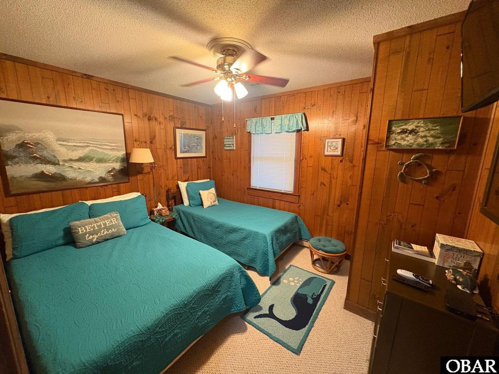 Image 14 of property listing at 31 Dolphin Run, Southern Shores, NC 27949