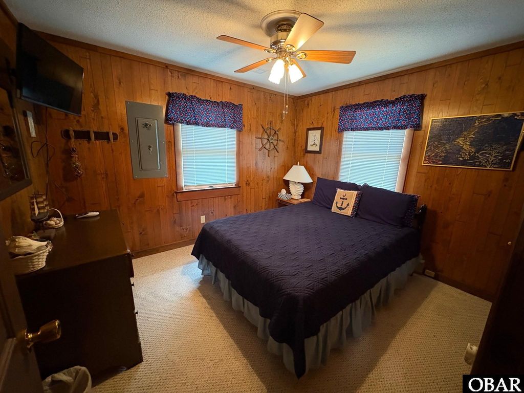 Image 16 of property listing at 31 Dolphin Run, Southern Shores, NC 27949