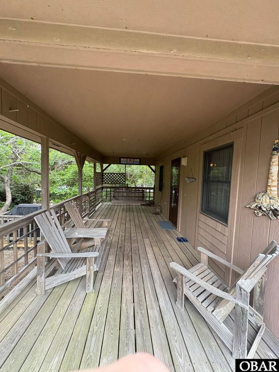 Image 21 of property listing at 31 Dolphin Run, Southern Shores, NC 27949