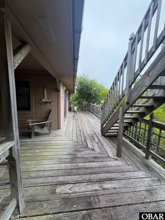 Image 22 of property listing at 31 Dolphin Run, Southern Shores, NC 27949