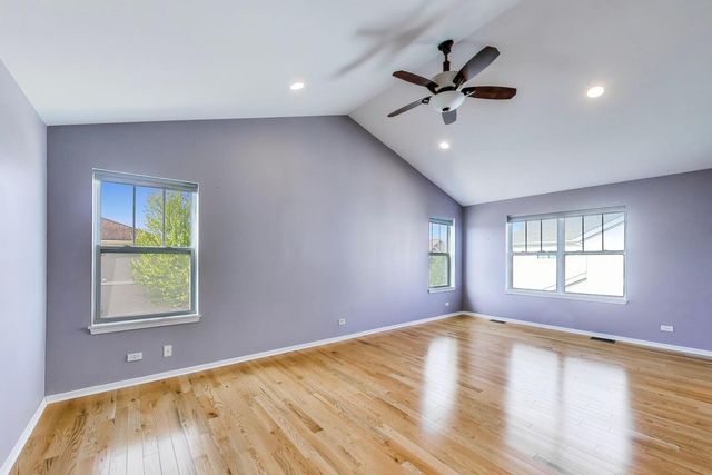 2366 N MOSELEY Court, Palatine, IL 60074