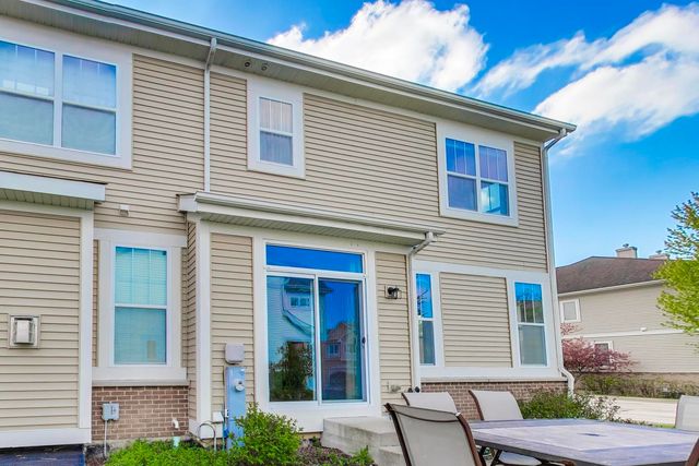 2366 N MOSELEY Court, Palatine, IL 60074
