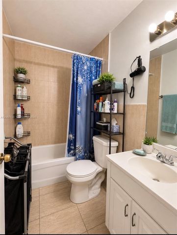 5611 W 25th Court 8A, Hialeah, FL 33016