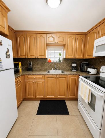 5611 W 25th Court 8A, Hialeah, FL 33016