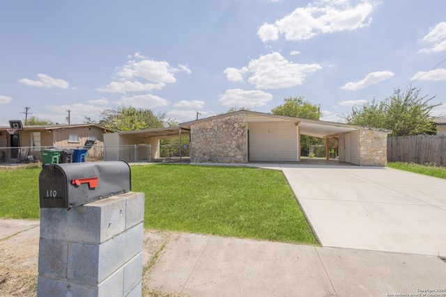 110 Rock Valley Dr, San Antonio, TX 78227