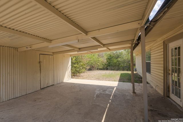 110 Rock Valley Dr, San Antonio, TX 78227