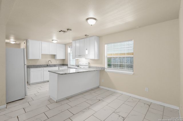110 Rock Valley Dr, San Antonio, TX 78227