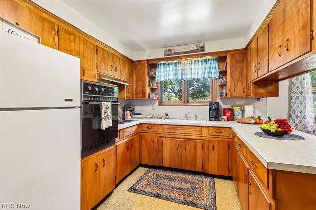691 Madison Avenue, Painesville Twp, OH 44077