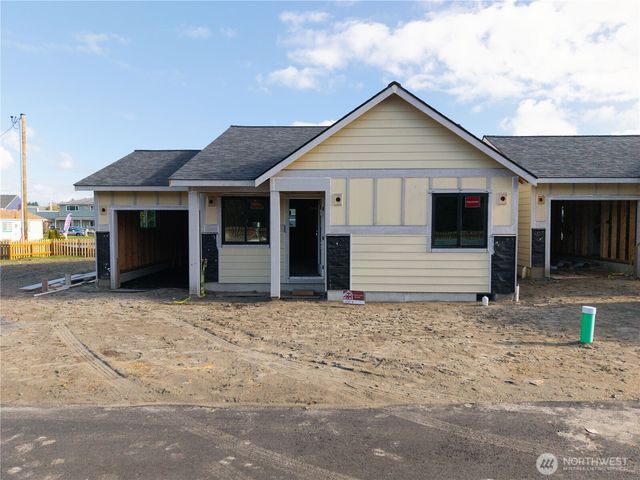 109 7th Street SW, Long Beach, WA 98631