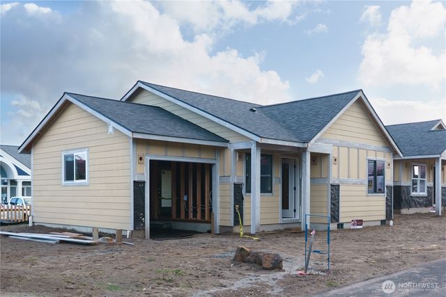 109 7th Street SW, Long Beach, WA 98631