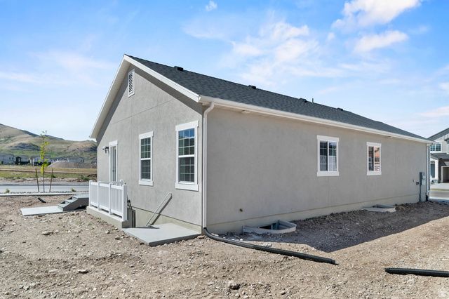 8225 W DIAMOND PEAK WAY, Magna, UT 84044