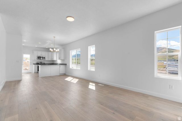 8225 W DIAMOND PEAK WAY, Magna, UT 84044