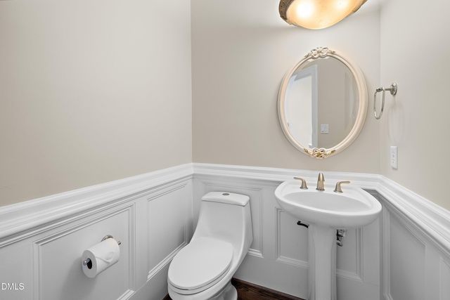 1525 Eglantyne Court, Raleigh, NC 27613