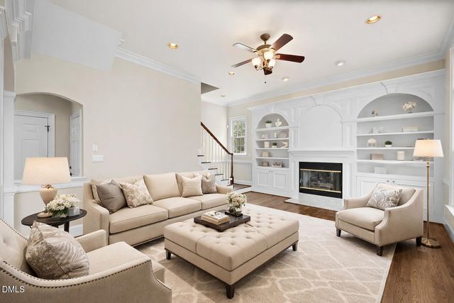 1525 Eglantyne Court, Raleigh, NC 27613