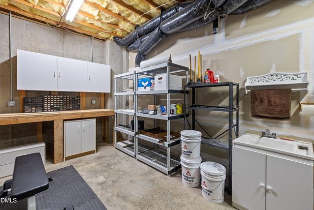 1525 Eglantyne Court, Raleigh, NC 27613