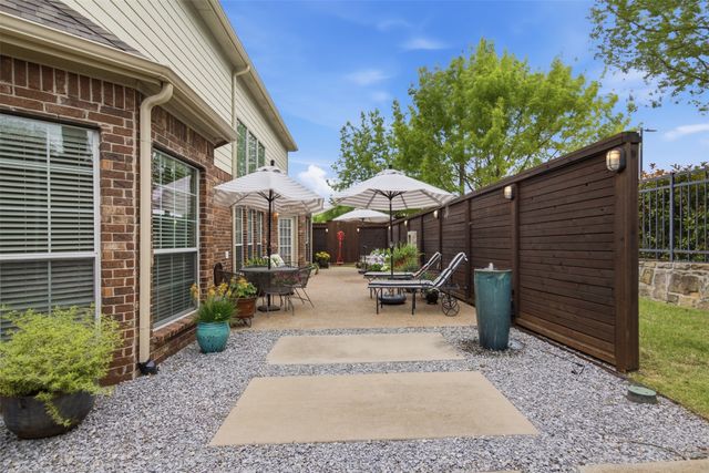 2305 Trickling Creek Drive, Garland, TX 75041